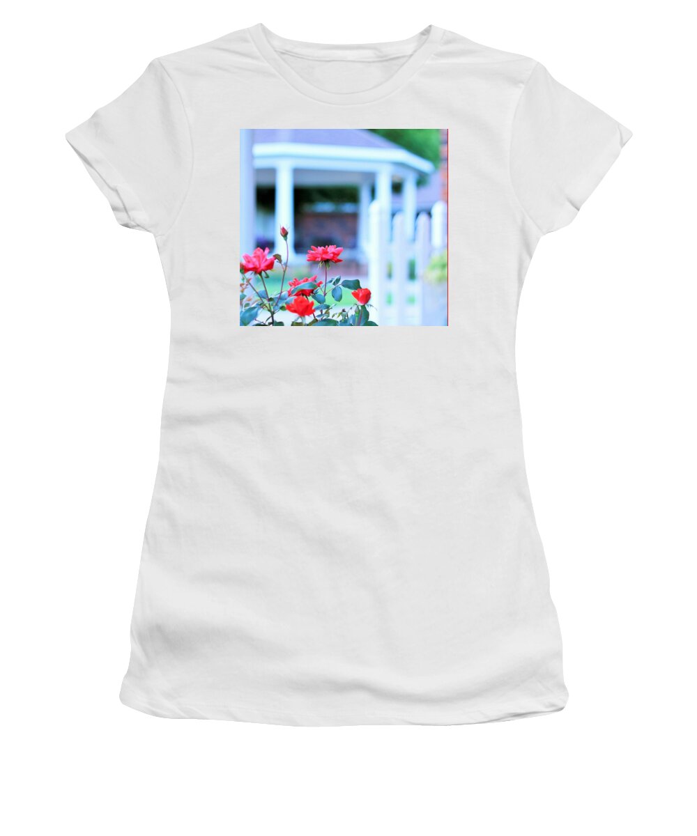 Red Flowers in Bloom Women's T-Shirt