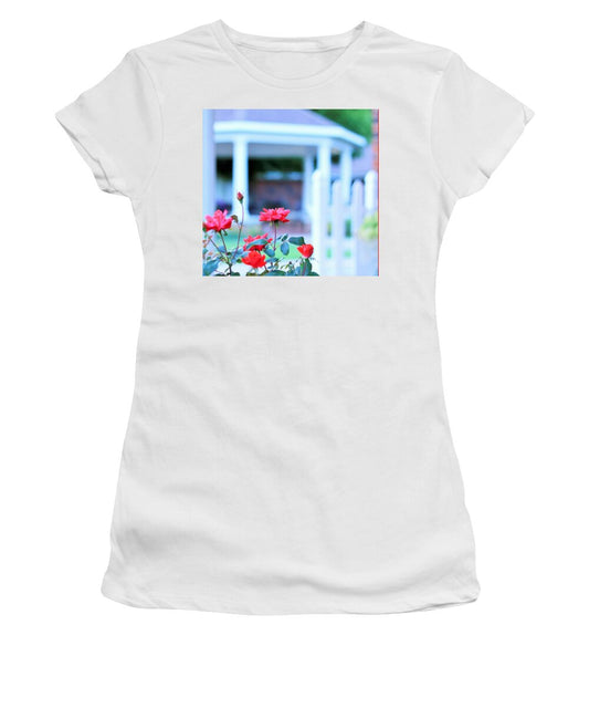 Red Flowers in Bloom Women's T-Shirt