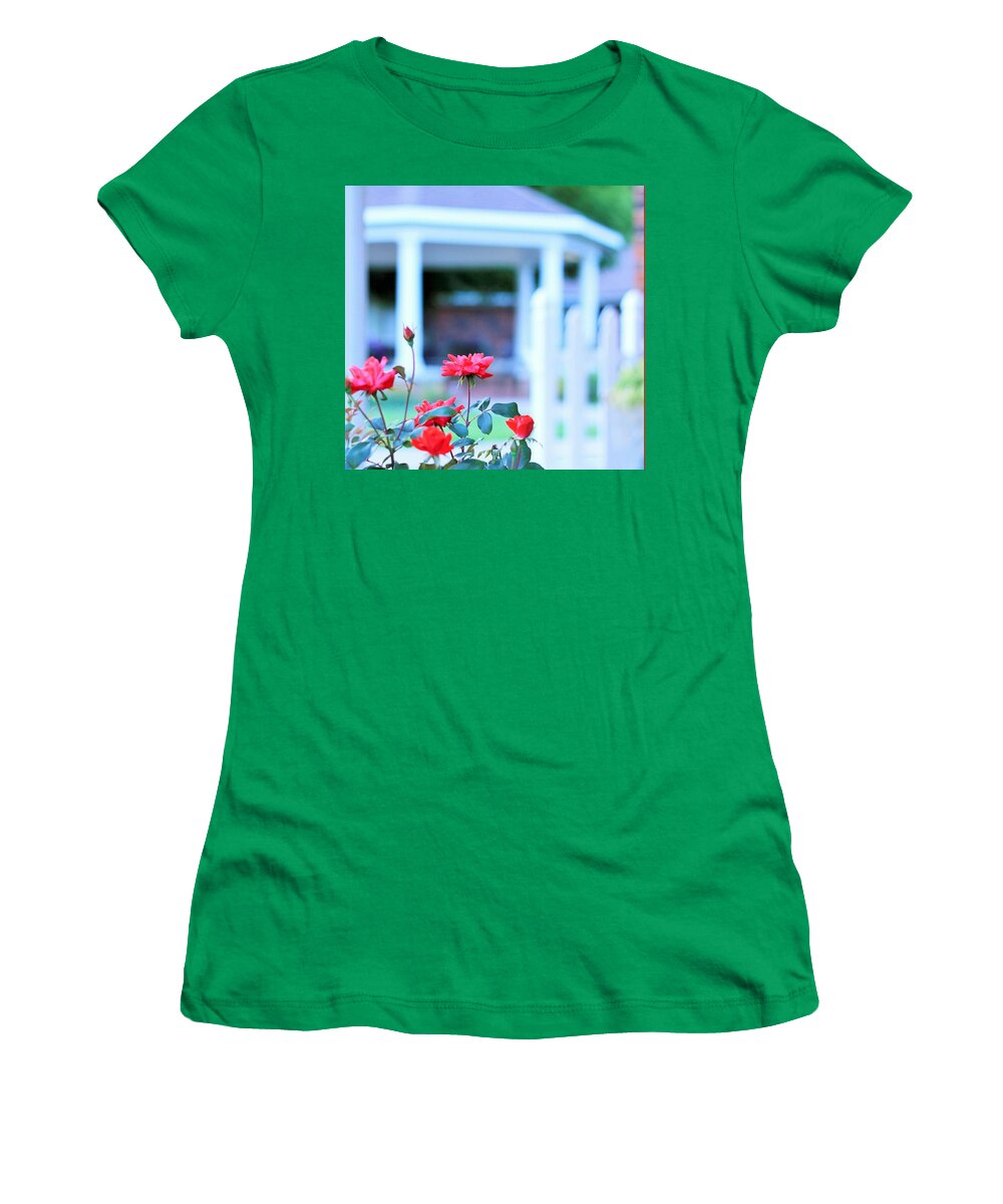 Red Flowers in Bloom Women's T-Shirt