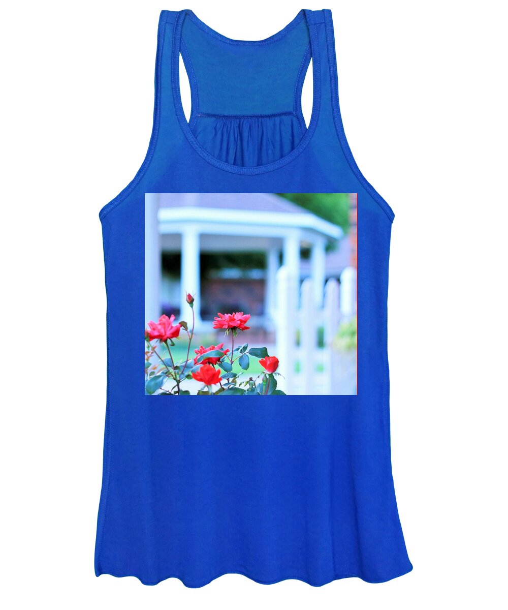 Red Flowers in Bloom Women's Tank Top