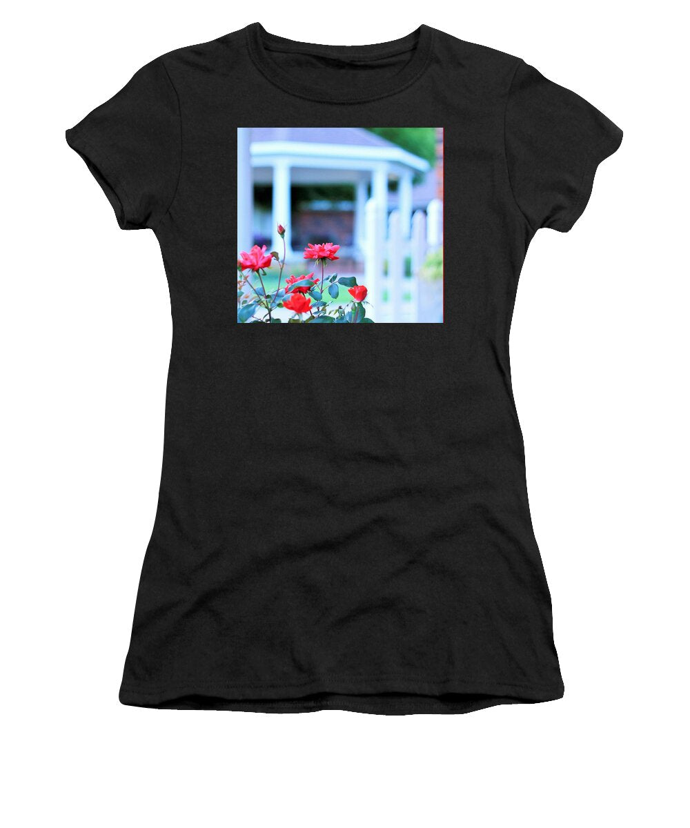 Red Flowers in Bloom Women's T-Shirt
