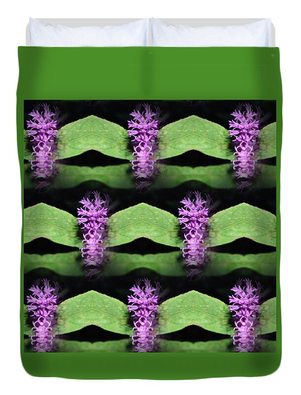 Repeating Floral Pattern - Duvet Cover