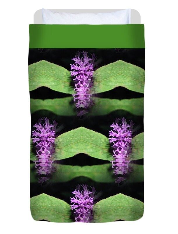 Repeating Floral Pattern - Duvet Cover