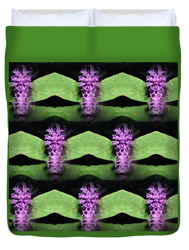 Repeating Floral Pattern - Duvet Cover