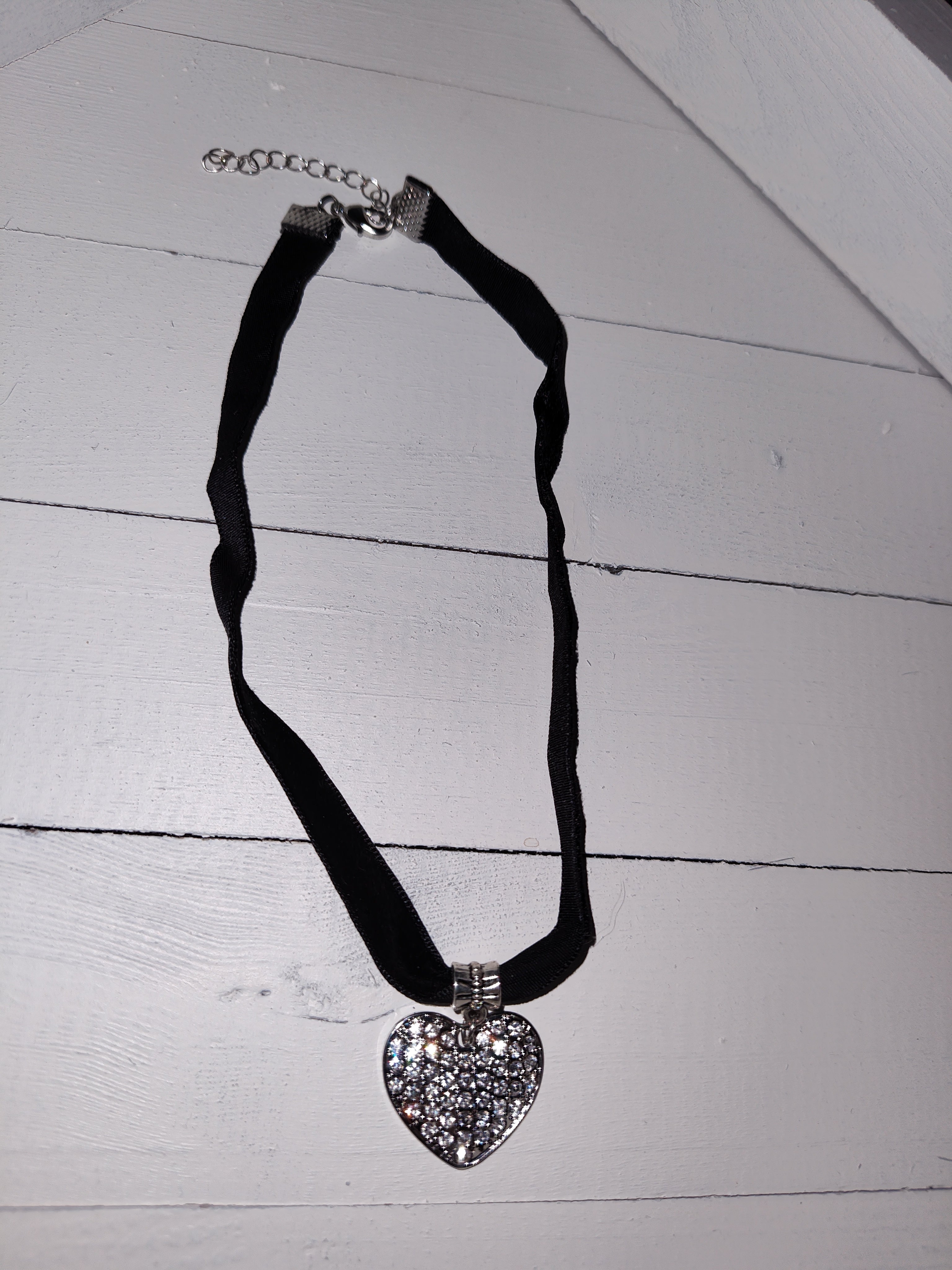 Heart choker