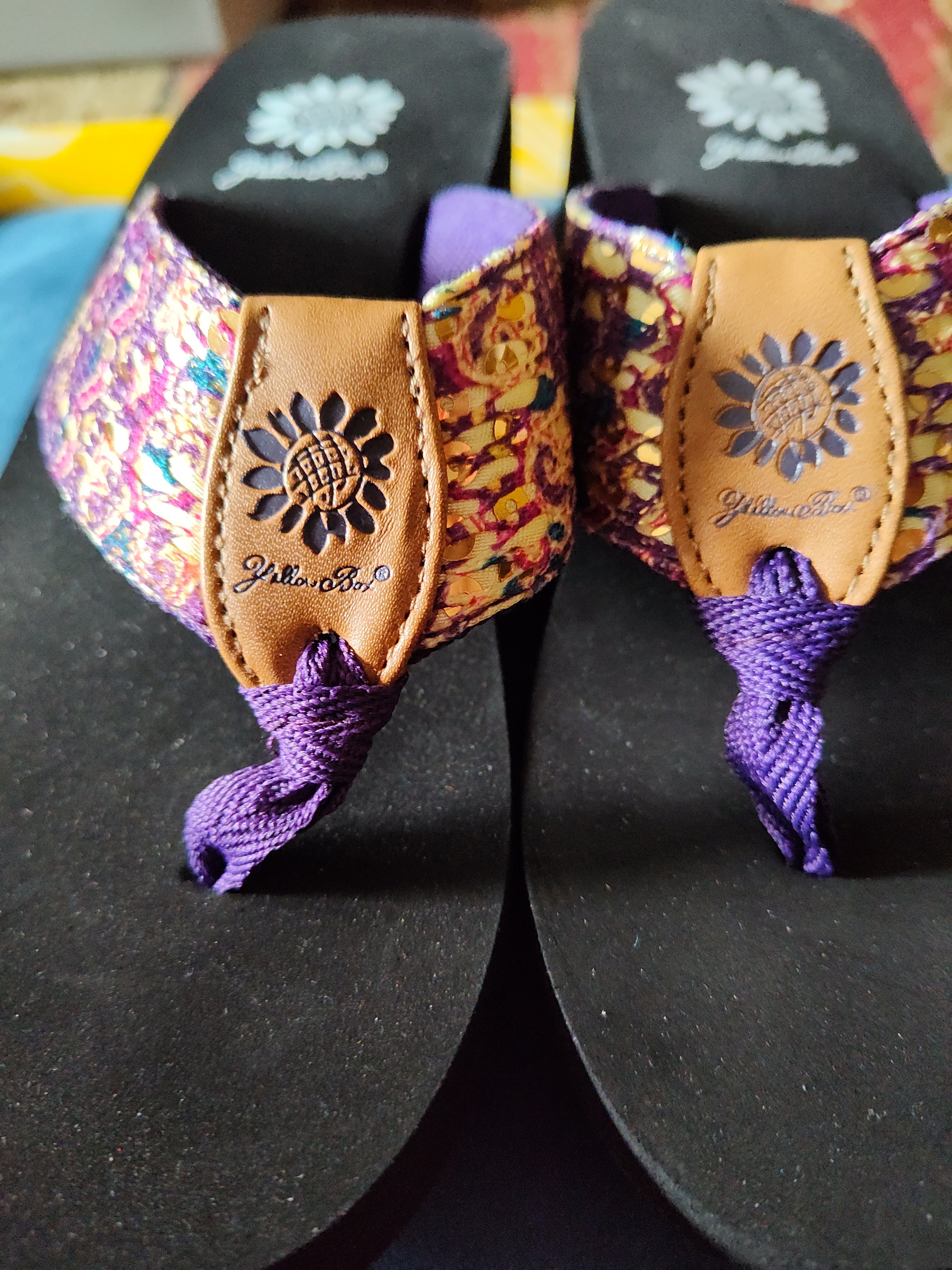 Yellowbox Glittery Flip Flops with Box- size 7