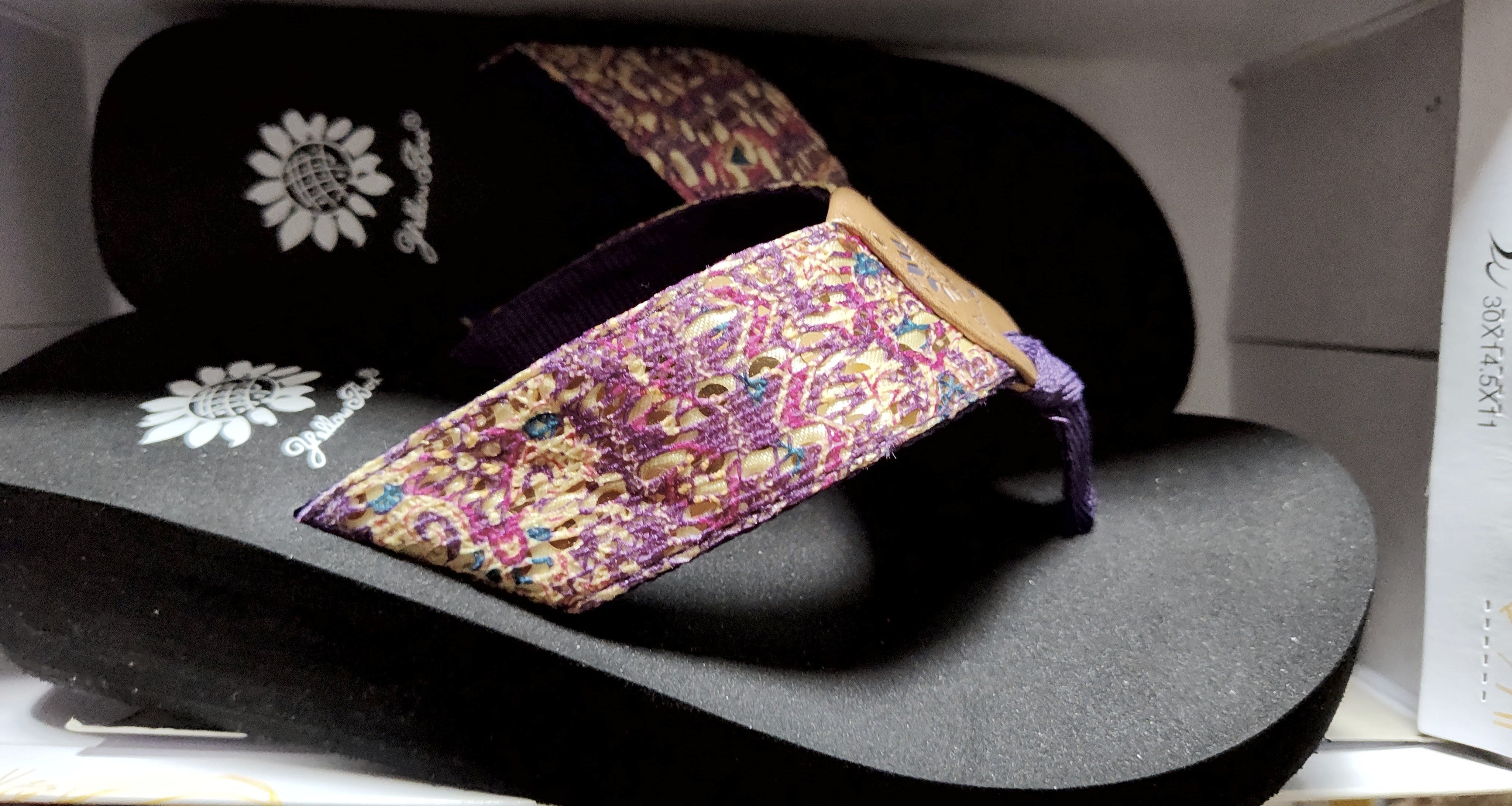 Yellowbox Glittery Flip Flops with Box- size 7