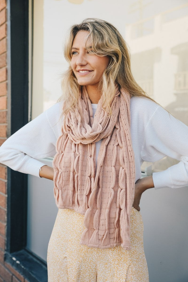 Scallop Ruffle Knit Scarf