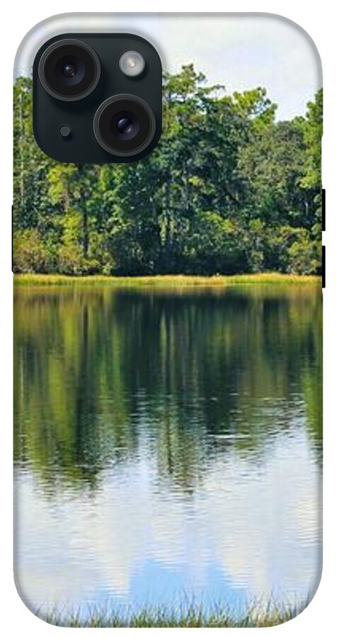 Serene Horse Shoe South Lake in Chuluota Florida - Phone Case