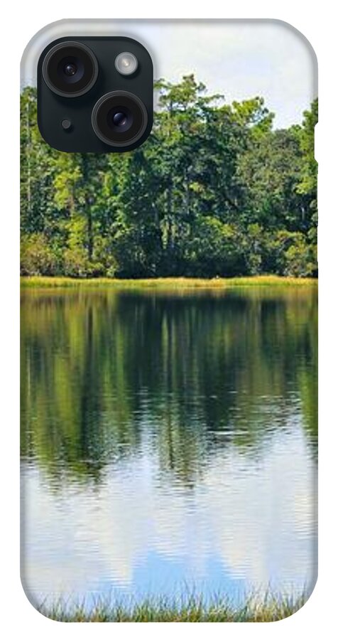 Serene Horse Shoe South Lake in Chuluota Florida - Phone Case