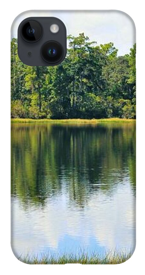 Serene Horse Shoe South Lake in Chuluota Florida - Phone Case