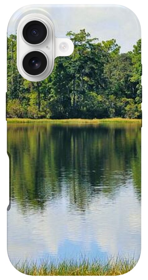 Serene Horse Shoe South Lake in Chuluota Florida - Phone Case