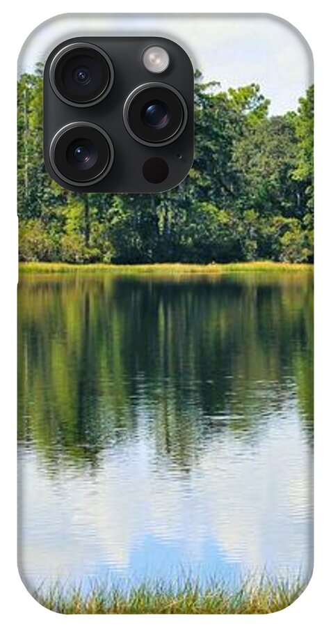 Serene Horse Shoe South Lake in Chuluota Florida - Phone Case
