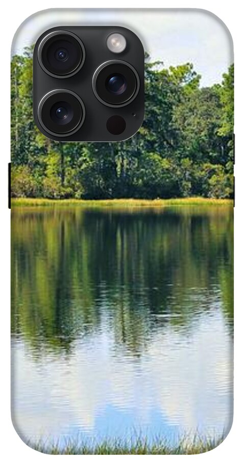 Serene Horse Shoe South Lake in Chuluota Florida - Phone Case