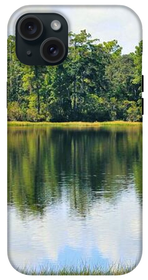 Serene Horse Shoe South Lake in Chuluota Florida - Phone Case