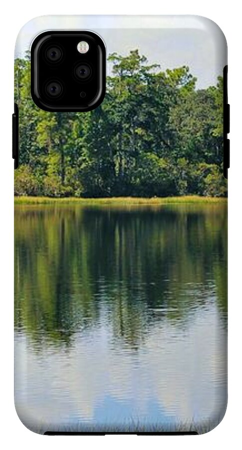 Serene Horse Shoe South Lake in Chuluota Florida - Phone Case
