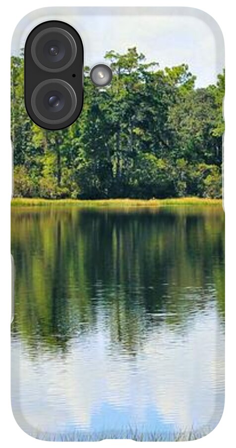 Serene Horse Shoe South Lake in Chuluota Florida - Phone Case