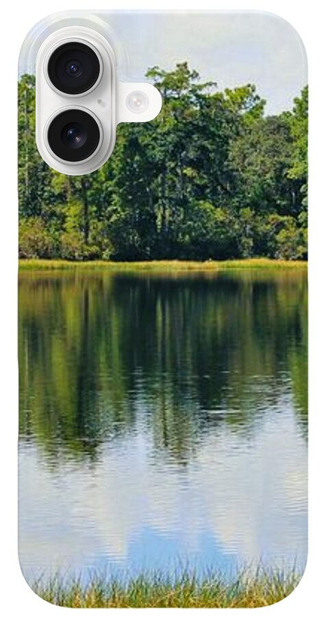 Serene Horse Shoe South Lake in Chuluota Florida - Phone Case