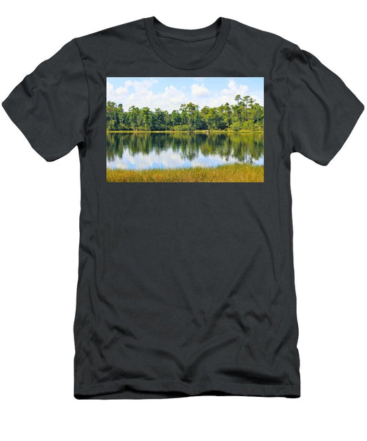 Serene Horse Shoe South Lake in Chuluota Florida - T-Shirt
