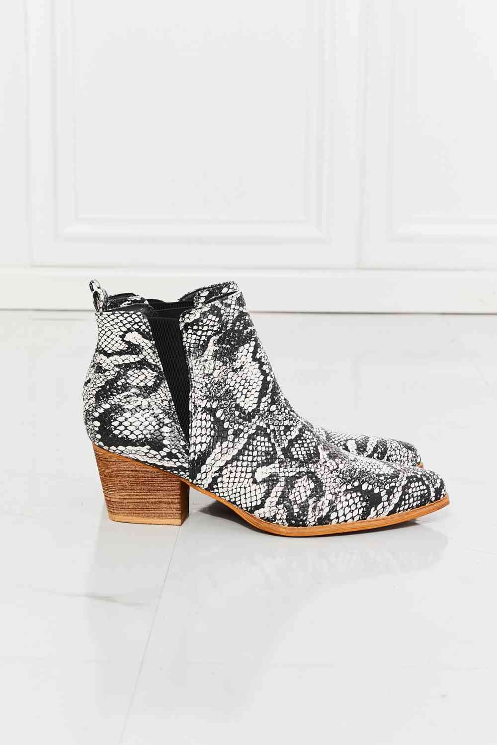 MMShoes Back At It Point Toe Boots in Snakeskin - Shell Design Boutique